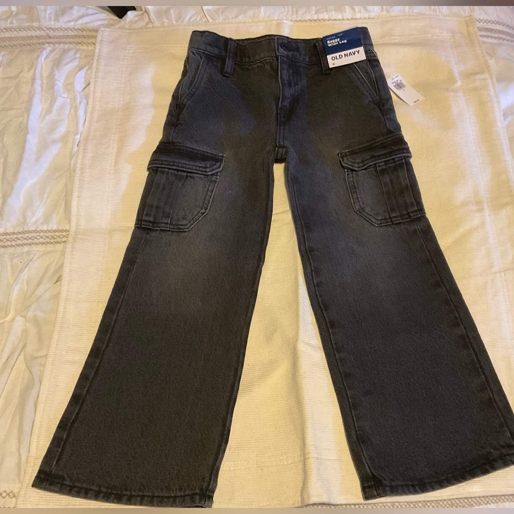 Old Navy, baggy wide leg black jeans, size 6, NWT.